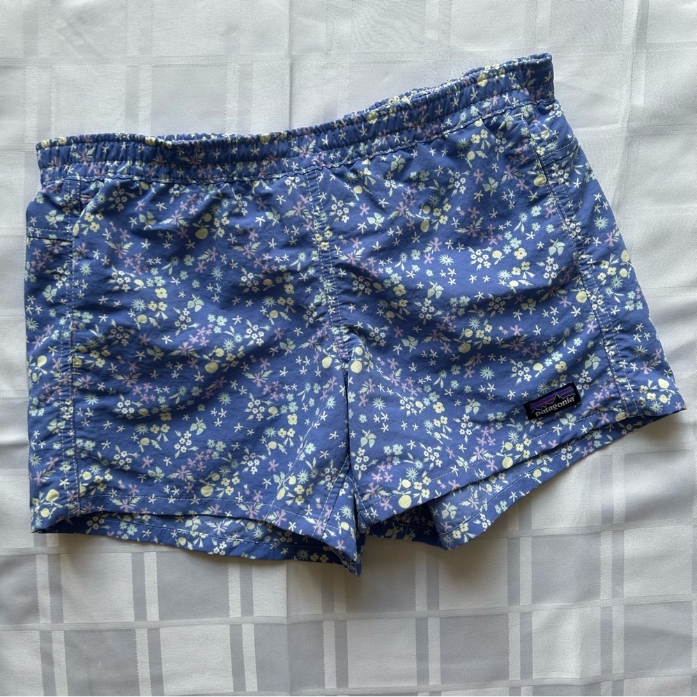 Patagonia Blue Floral Unlined 4” Baggies Shorts